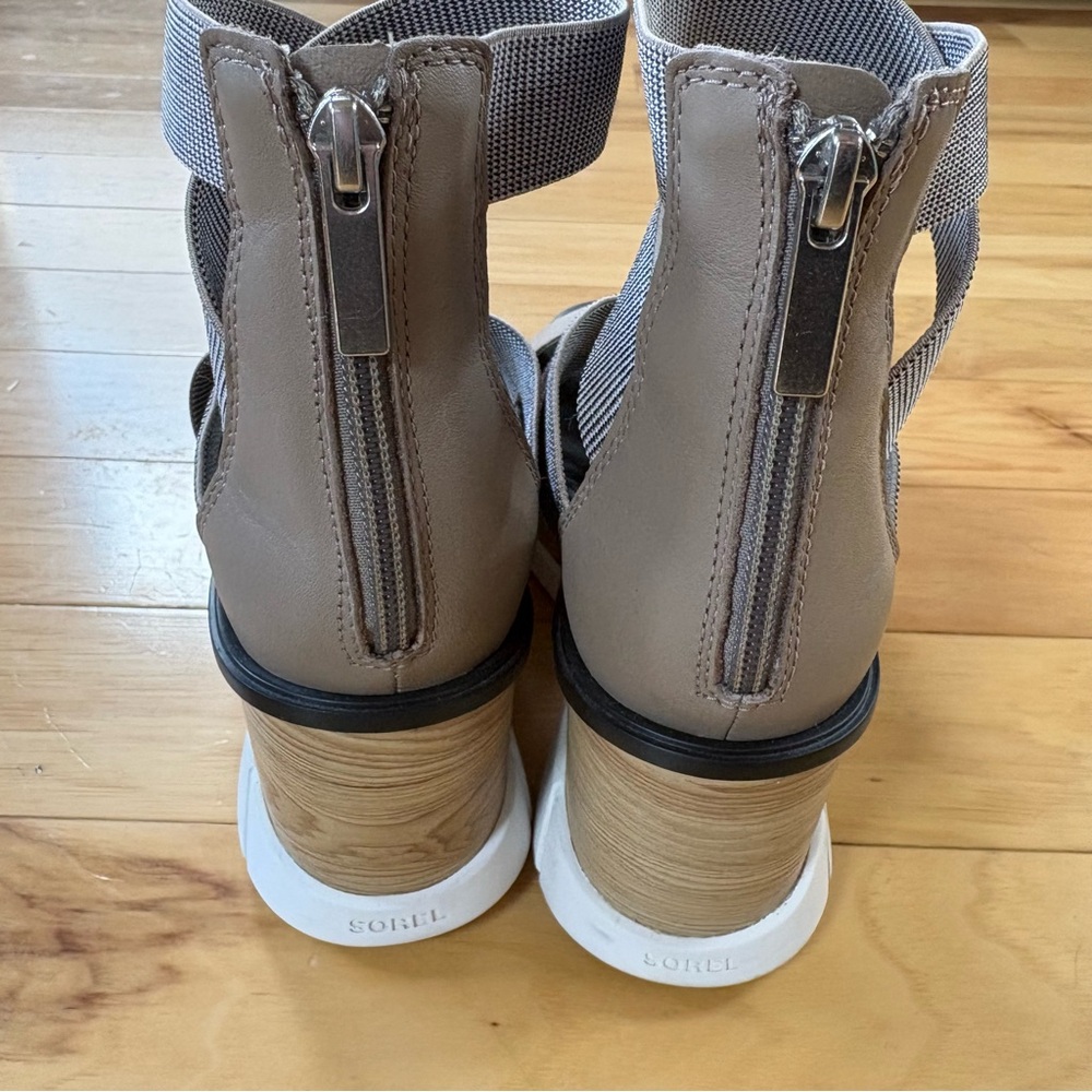 Sorel Joanie III Sport Strap Wedge Sandals Womens Sz 9 Black Tan - Picture 6 of 8